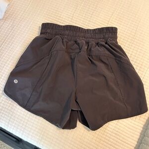 Black lululemon track that shorts size 6 - 5 inch